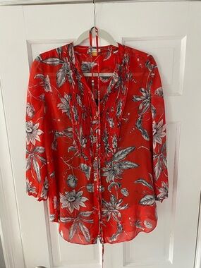 Red Floral V-Neck Pintuck Blouse